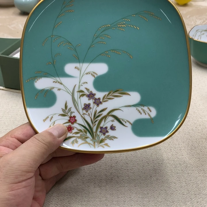 瓷片一****e这份报告指出