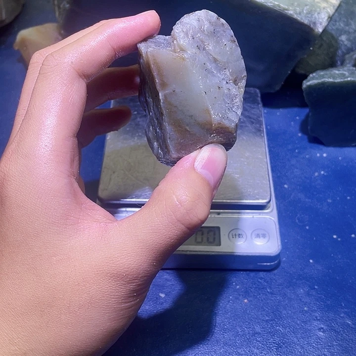 未镶嵌和田玉（糖玉）珠宝半成品