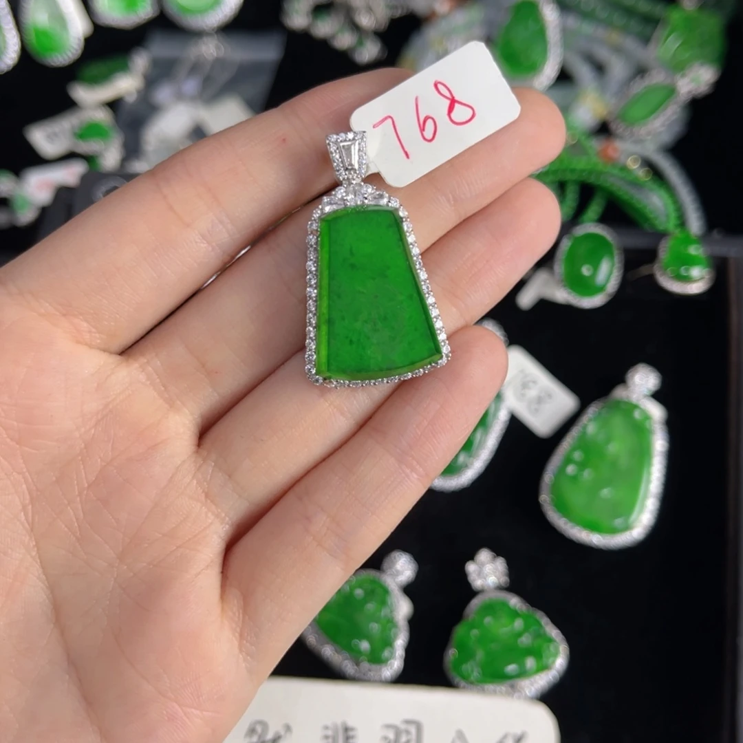 翡翠银S925镶嵌戒指无事牌吊坠