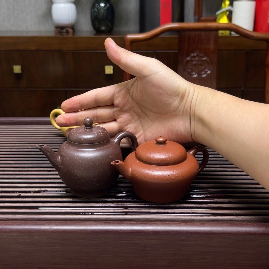 茶壶紫砂山****备鑫威姐两个