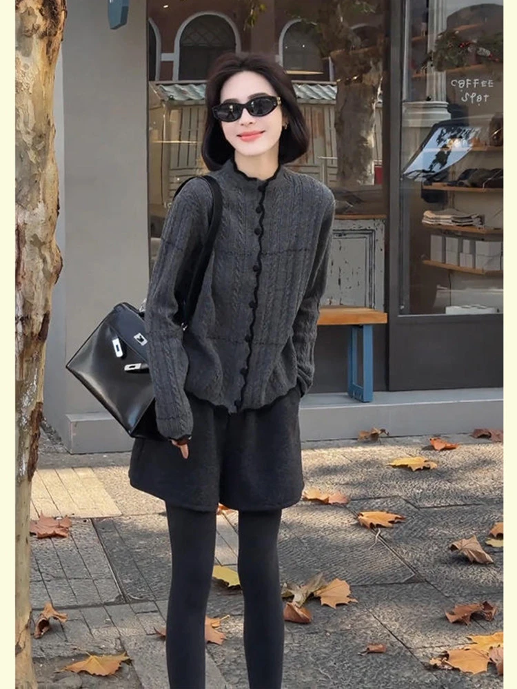 2025冬超火一整套轻奢高级感减龄时尚大方得体灰色针织开衫套装裤