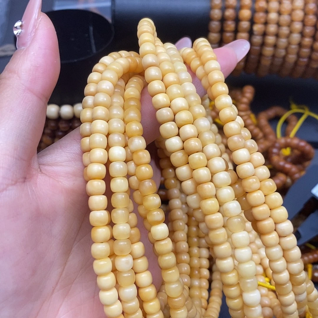 龙眼菩提手串龙脊菩提蛋黄料脖挂卡6