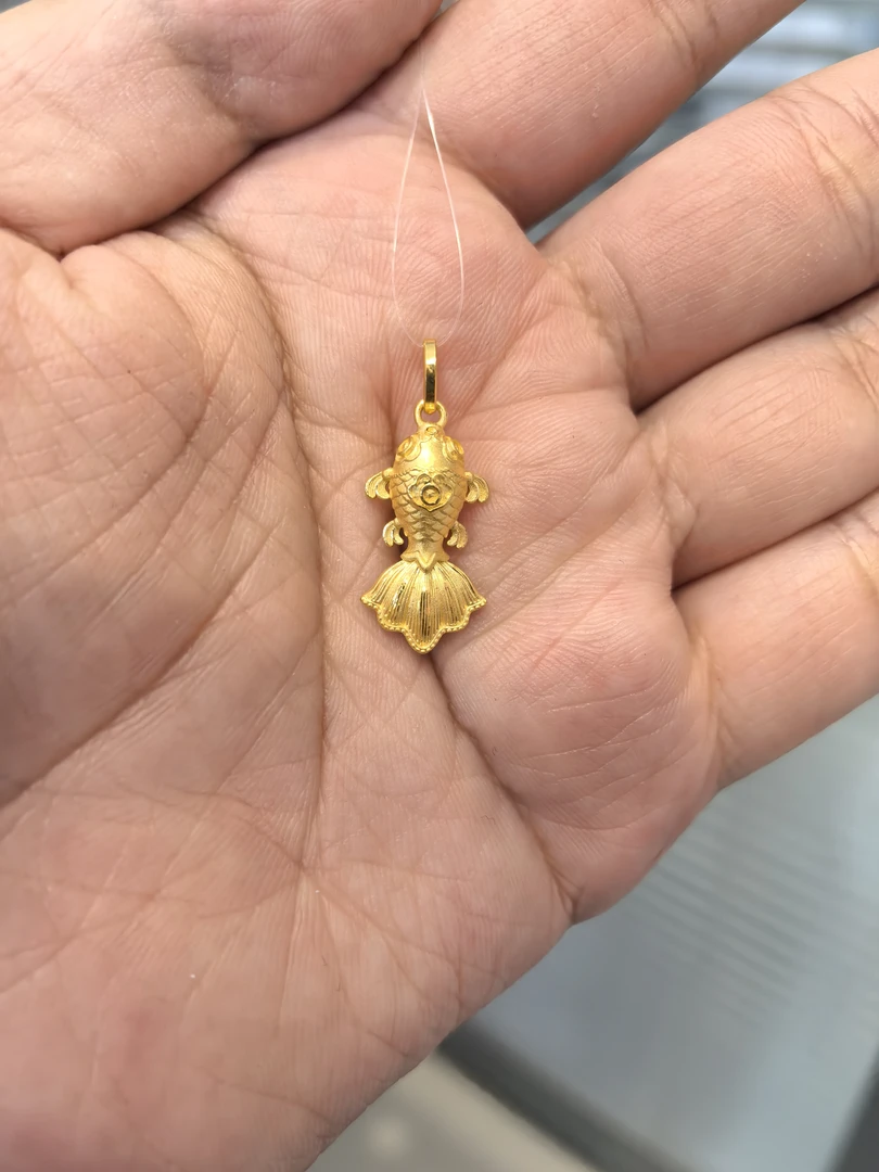赛菲尔5G足金999锦鲤金鱼吊坠