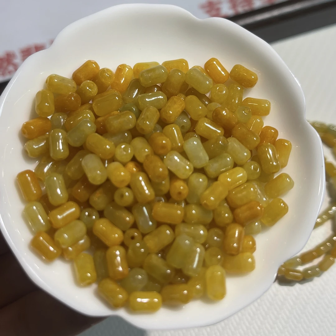 未镶嵌翡翠桶珠卡7+