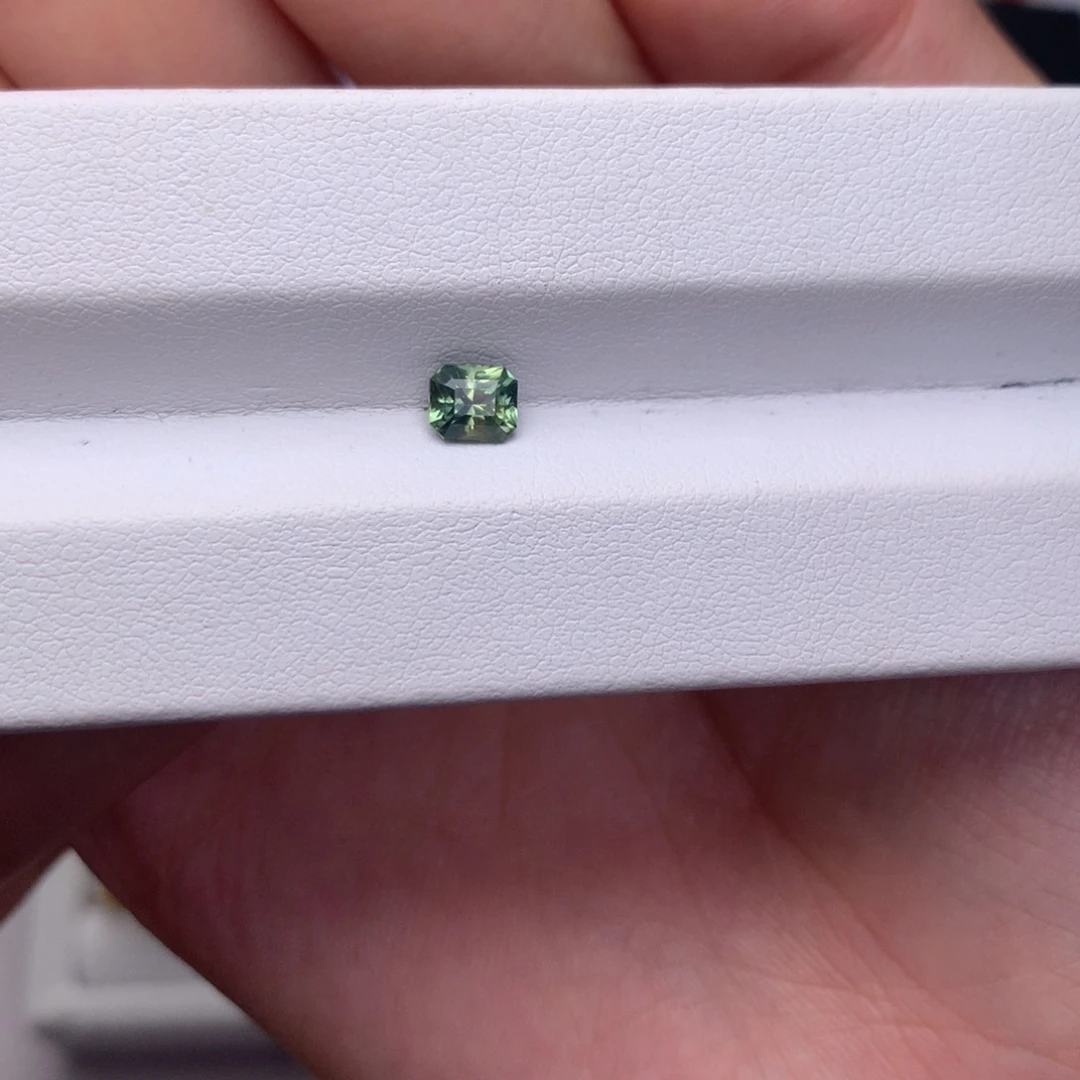 裸石蓝宝石0.675ct