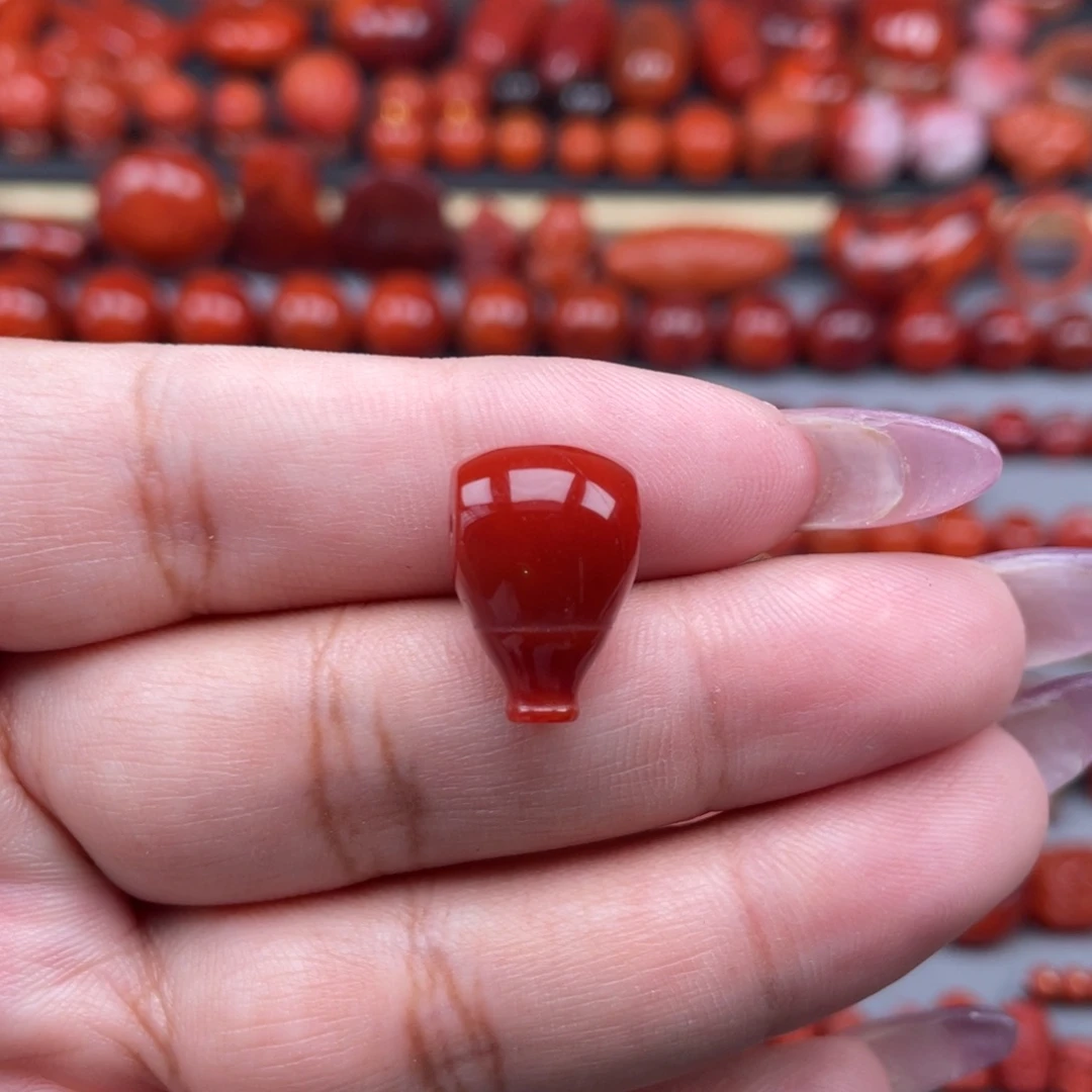 且***霏南红玛瑙未镶嵌三通微瑕