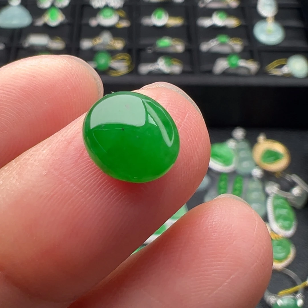 翡翠未镶嵌颈饰蛋9.1