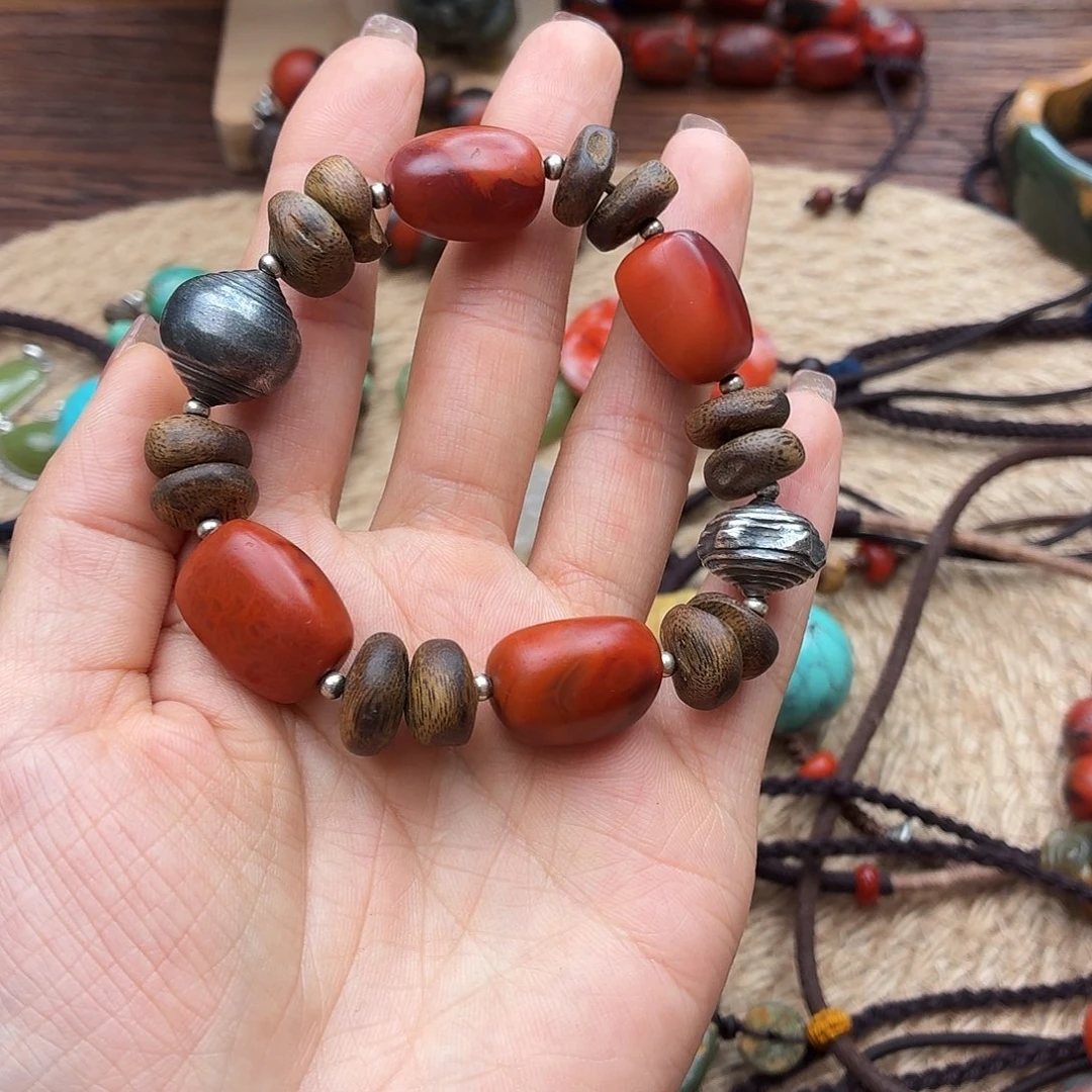 ****棠南红玛瑙未镶嵌手链