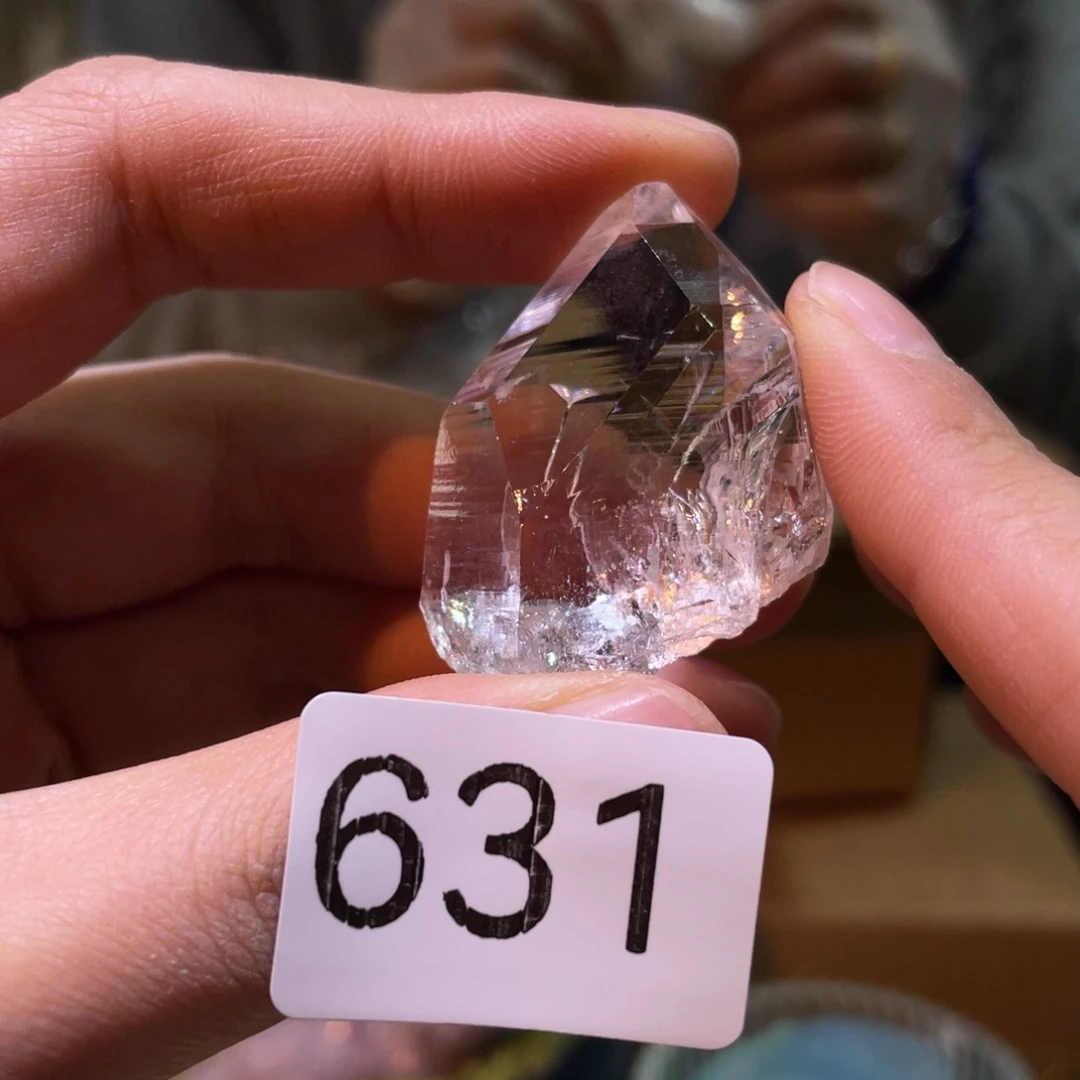 未镶嵌水晶珠宝半成品