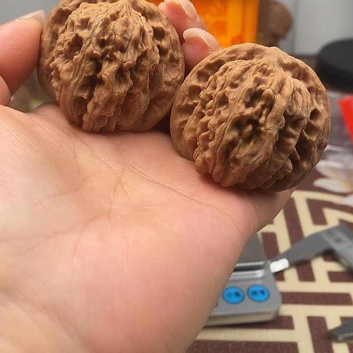 文玩核桃吊坠S***e四座楼45