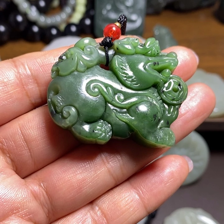 颈饰未镶嵌和田玉