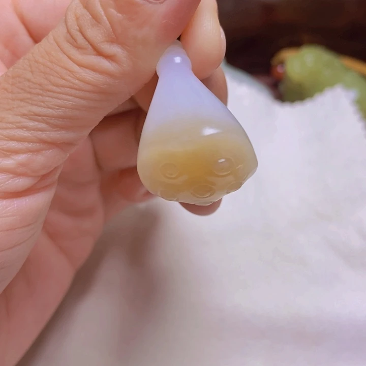 和田玉（糖玉）未镶嵌颈饰飞*: