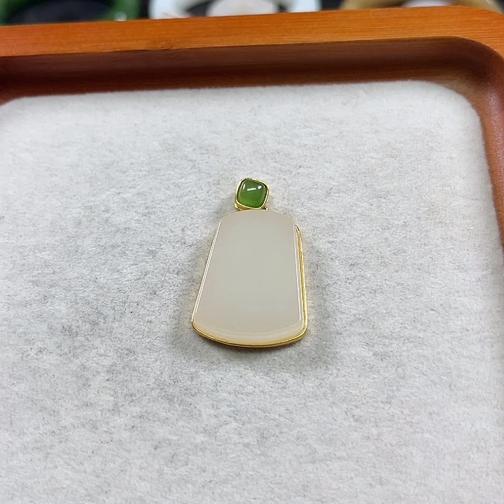 颈饰银S925镶嵌和田玉