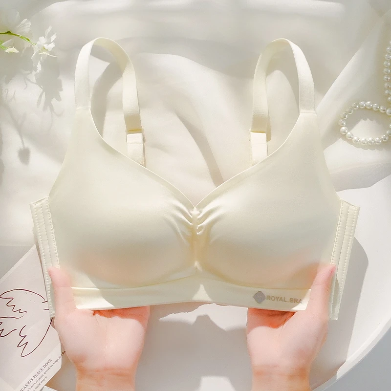 简约无痕光面加厚小胸聚拢显大内衣女无钢圈运动平胸专用文胸罩