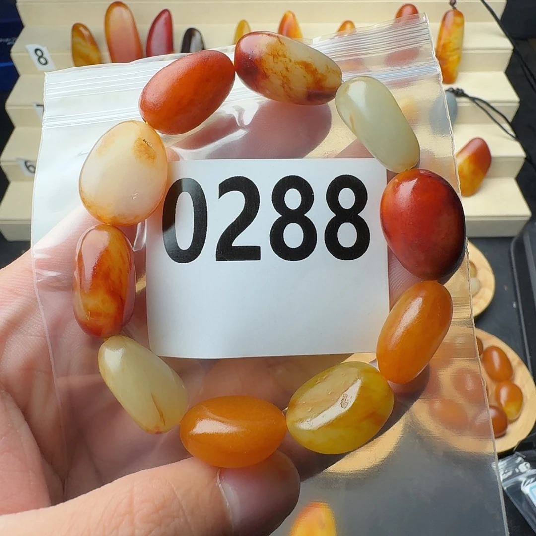 和田玉未镶嵌手串