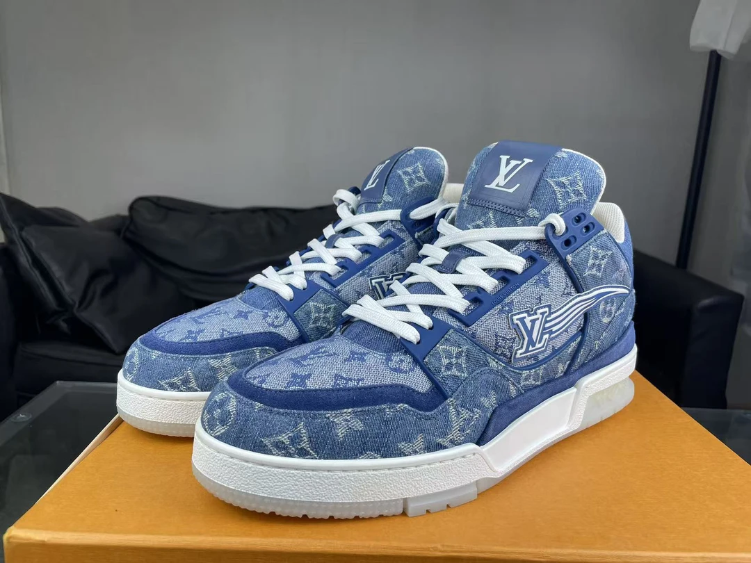99新 LouisVuitton/路易威登 Trainer蓝牛仔中帮42码原盒99新