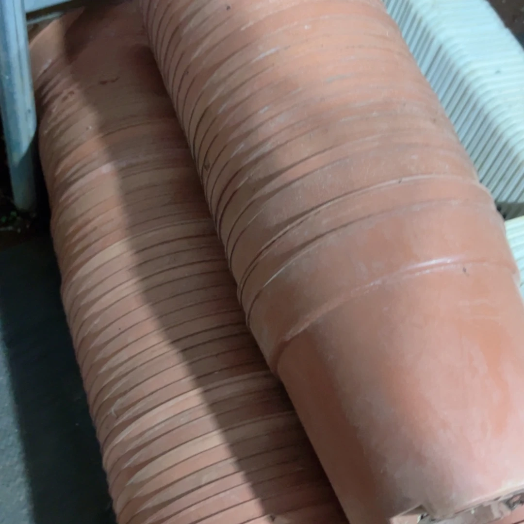 红色矮胖盆15.5口径13高 20个