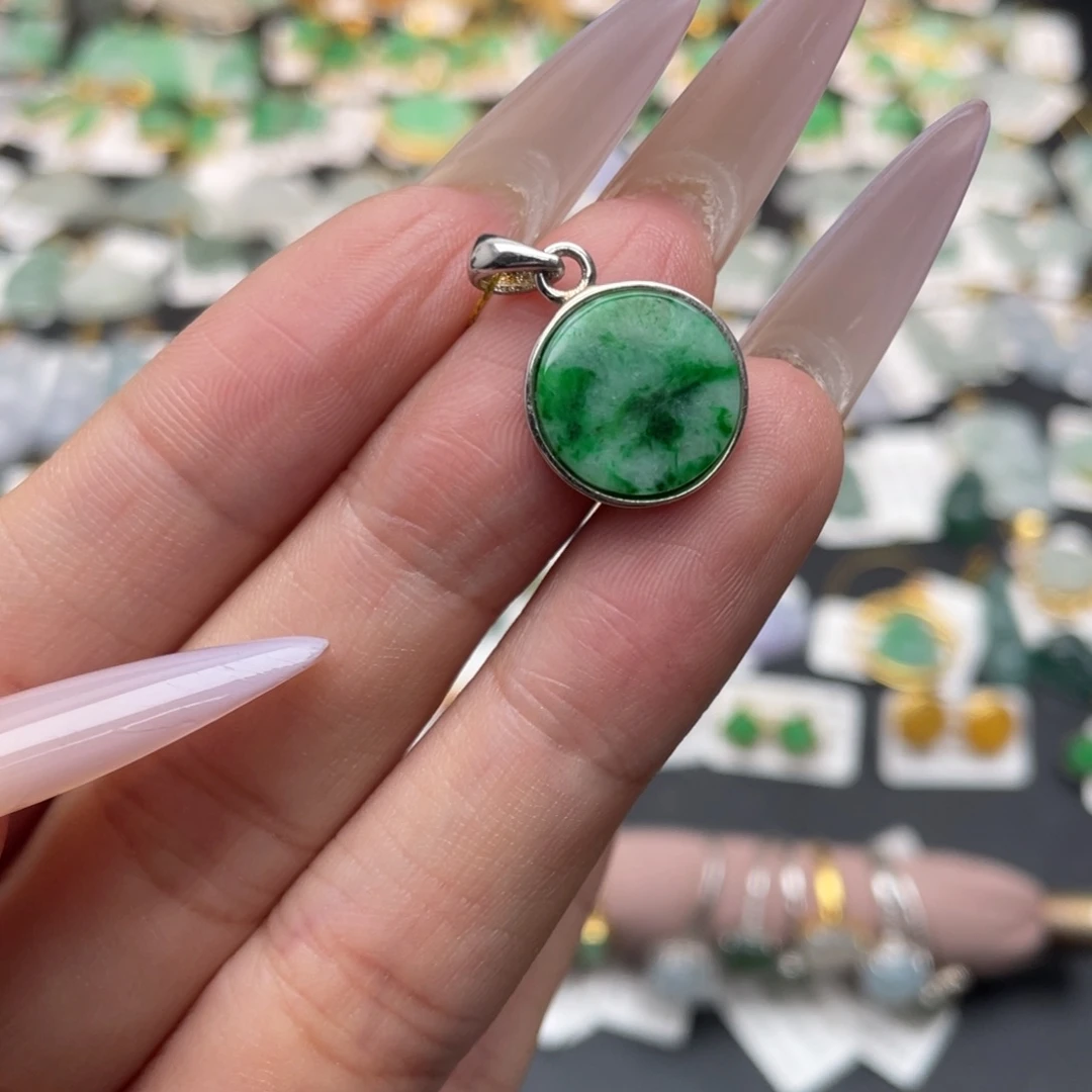 颈饰银S925镶嵌翡翠