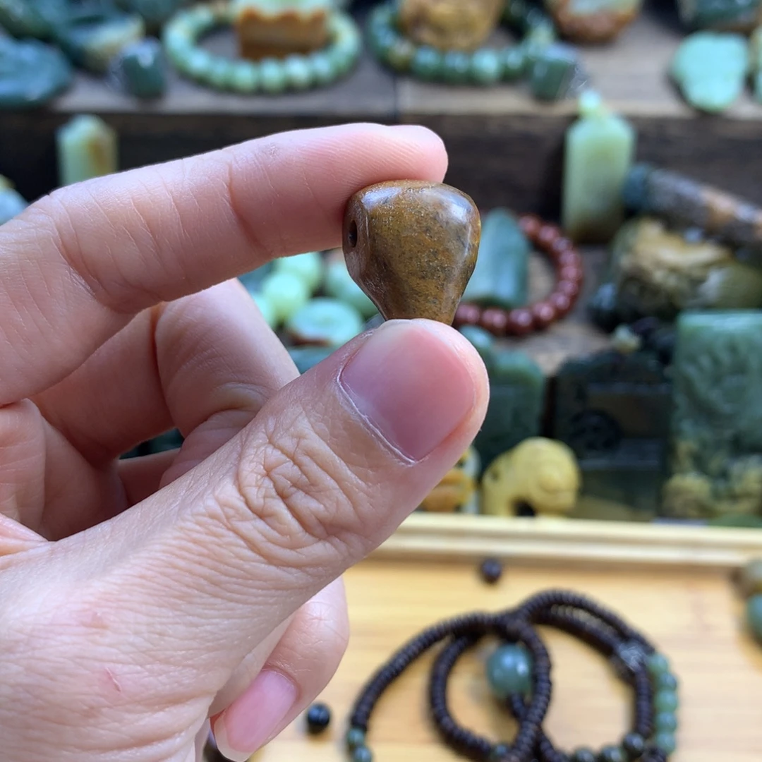 我***一未镶嵌岫岩河磨玉（透闪石质玉）珠宝奇石
