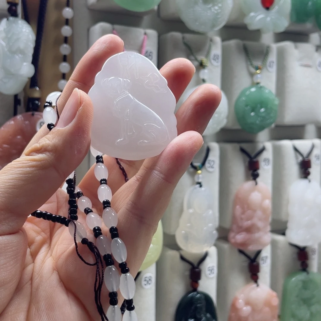 和田玉（糖玉）未镶嵌颈饰