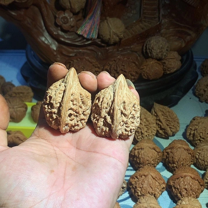 悟***空把件文玩核桃大孤石