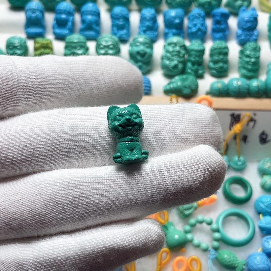 雕刻绿色小狗尺寸11.1✖️18.7