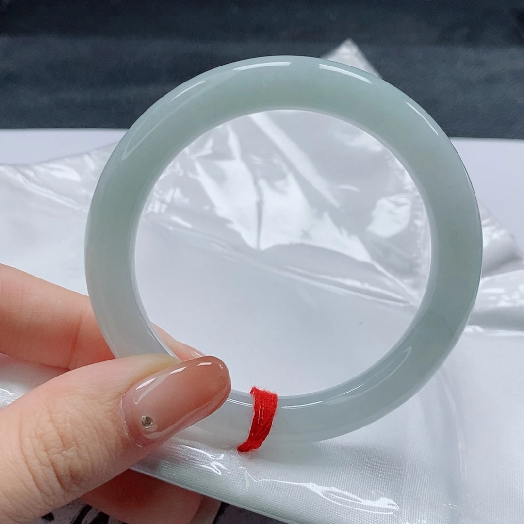 【闪购商品】未镶嵌手镯（圆镯）翡翠496号