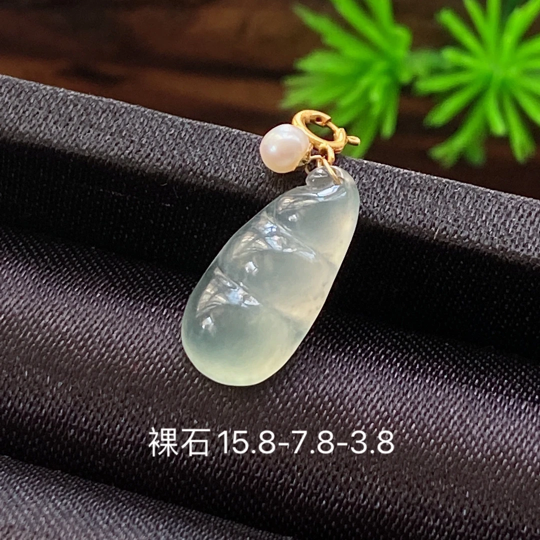 天然缅甸翡翠A货18k金镶嵌福豆吊坠