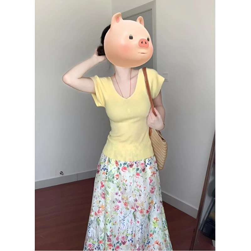 夏季时尚黄色T恤搭配韩系夏天多巴胺减龄松弛感穿搭碎花半身裙子
