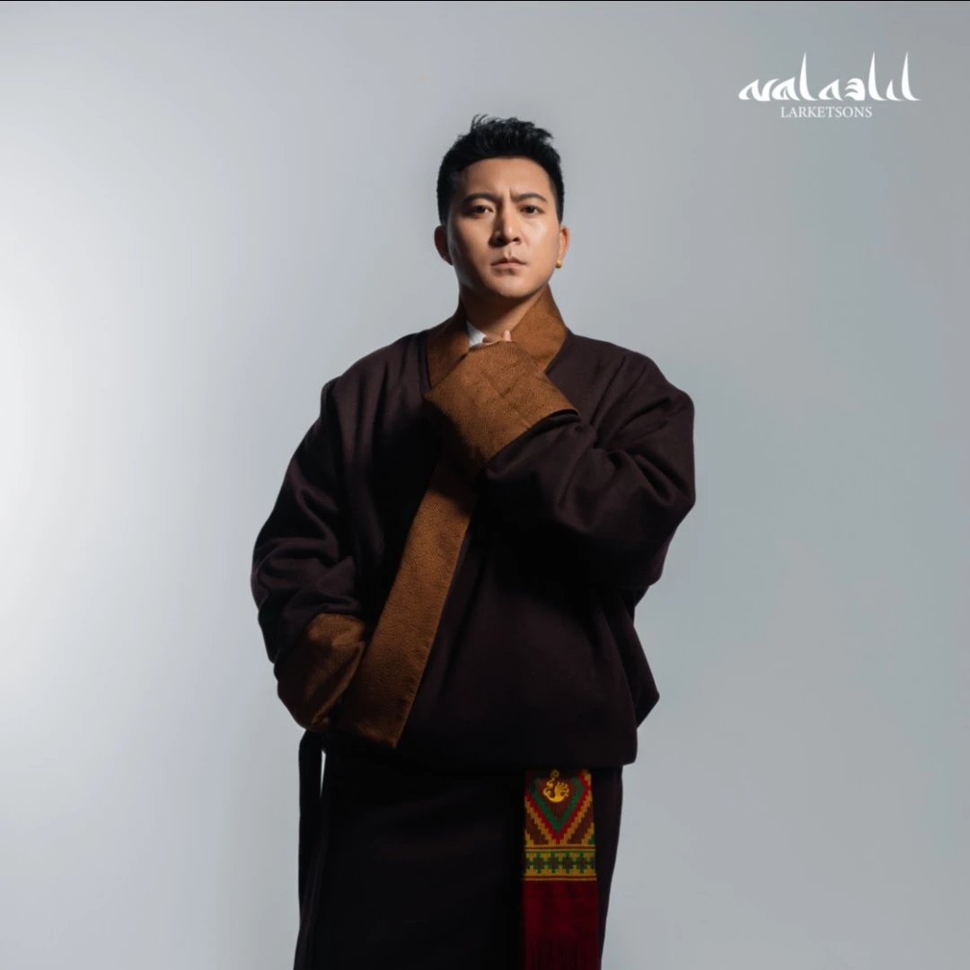 拉克松米兰翻领藏袍四季藏袍藏式正装藏袍男士藏服简单大气藏装