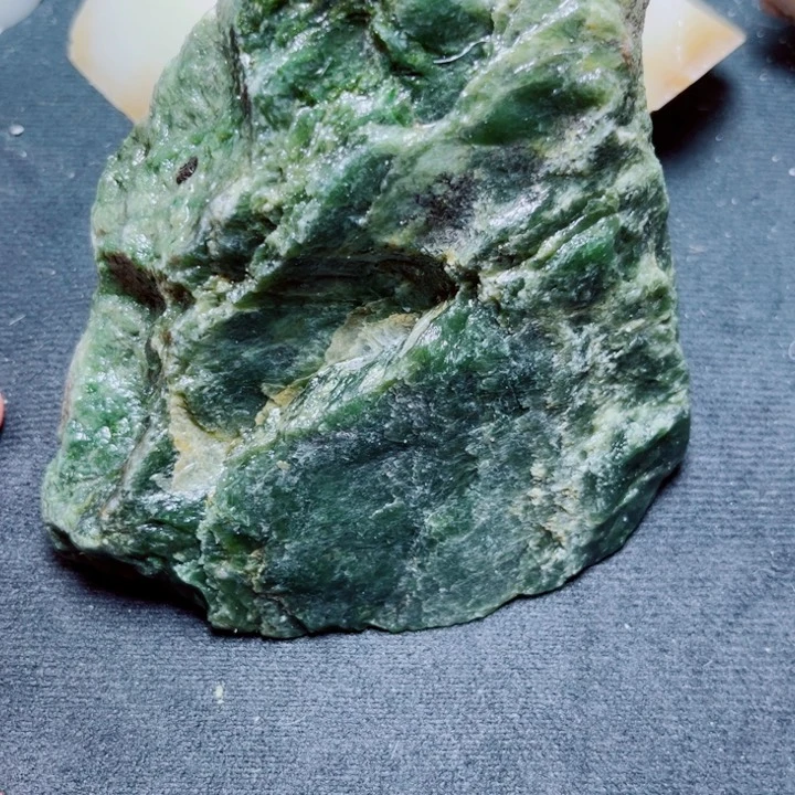 和田玉未镶嵌珠宝奇石