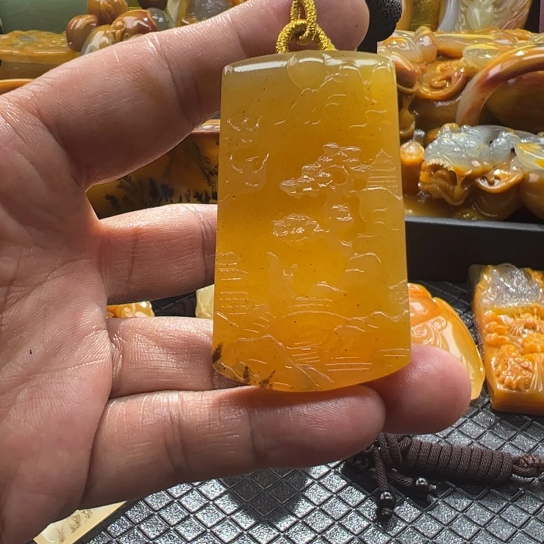 石英质玉未镶嵌颈饰