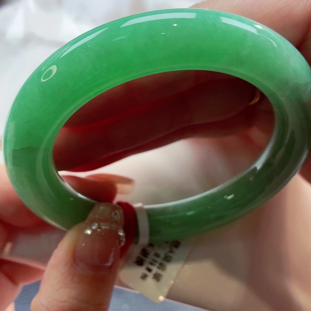 翡翠未镶嵌手镯瑕疵放漏满色冰绿88-2