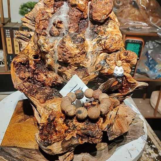 观****泥塑14北沉香琥珀木天然造型山水摆件。