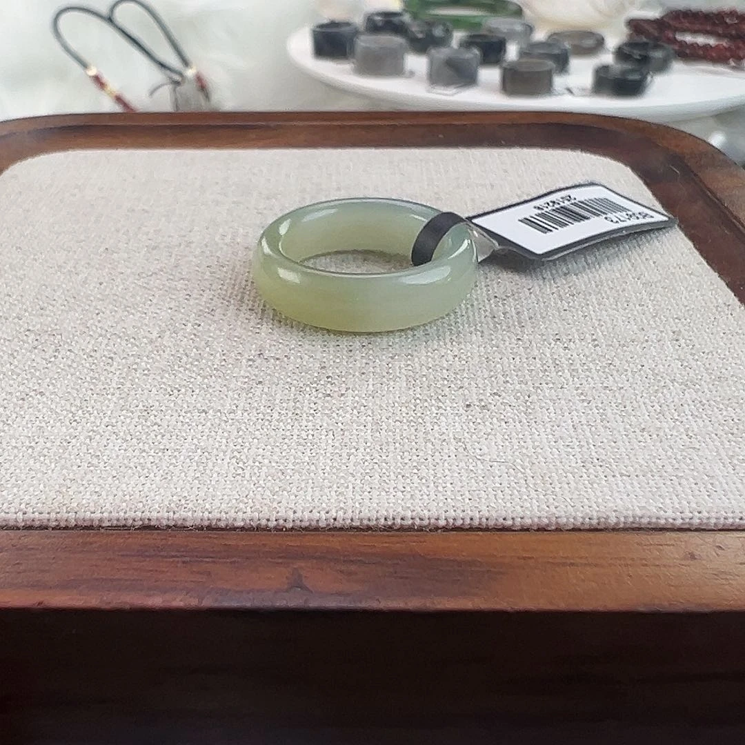 和田玉足金镶嵌戒指w91晴水渐变16.7不退换