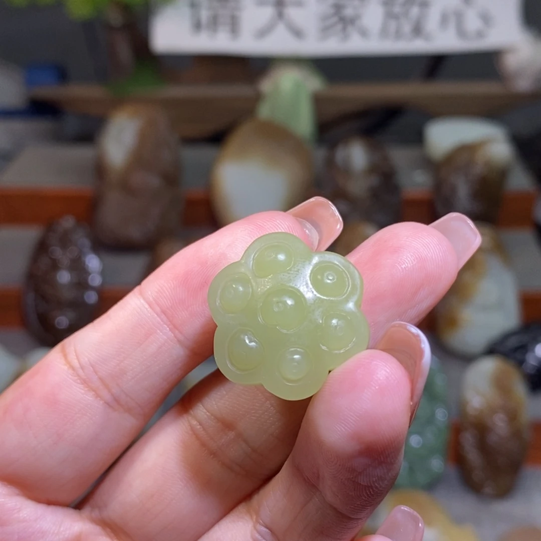 吊坠(不含链)未镶嵌和田玉（黄玉）