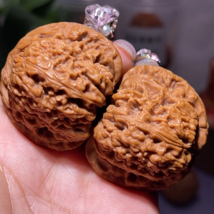 桃核吊坠              43