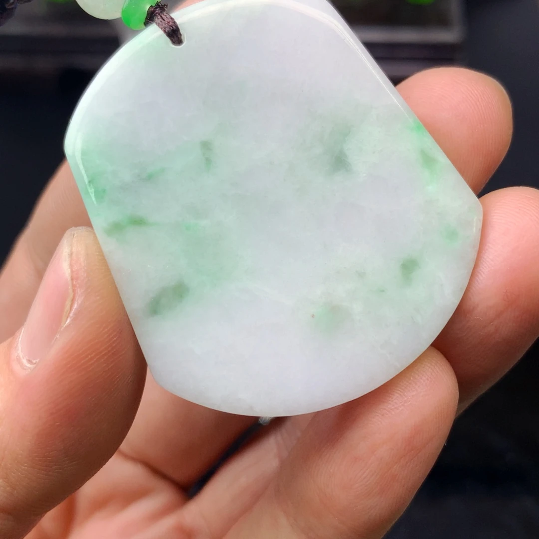 翡翠未镶嵌颈饰翡翠首饰和翡翠珠宝