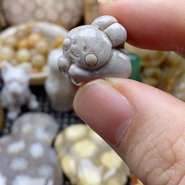 硅化珊瑚（珊瑚玉）颈饰未镶嵌小吊坠特价