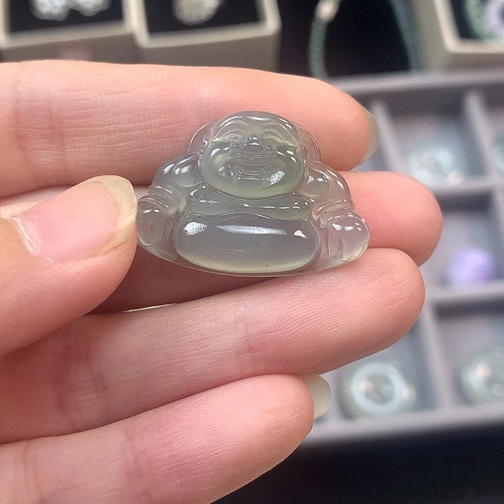 翡翠未镶嵌颈饰晴底佛公