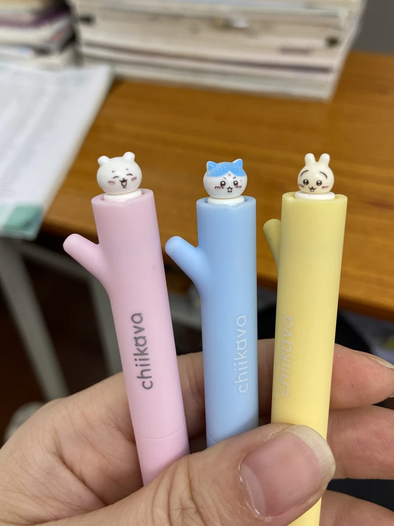 【00和猫】吉伊卡哇创意扭扭笔转转乐速干中性笔刷题笔可爱