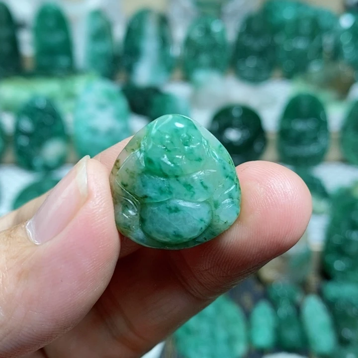 未镶嵌独山玉颈饰