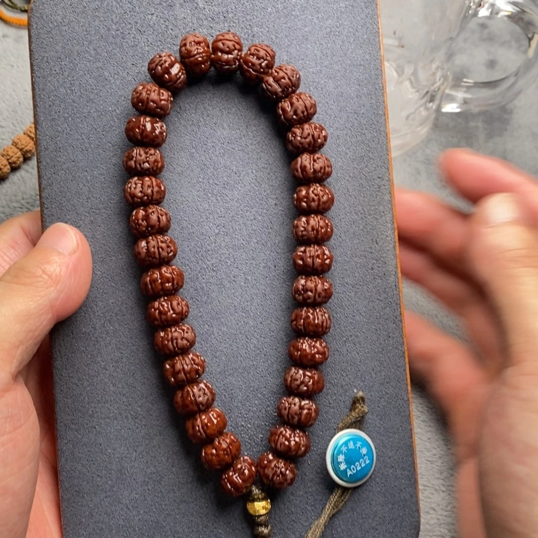 东***生金刚菩提吊坠老树王