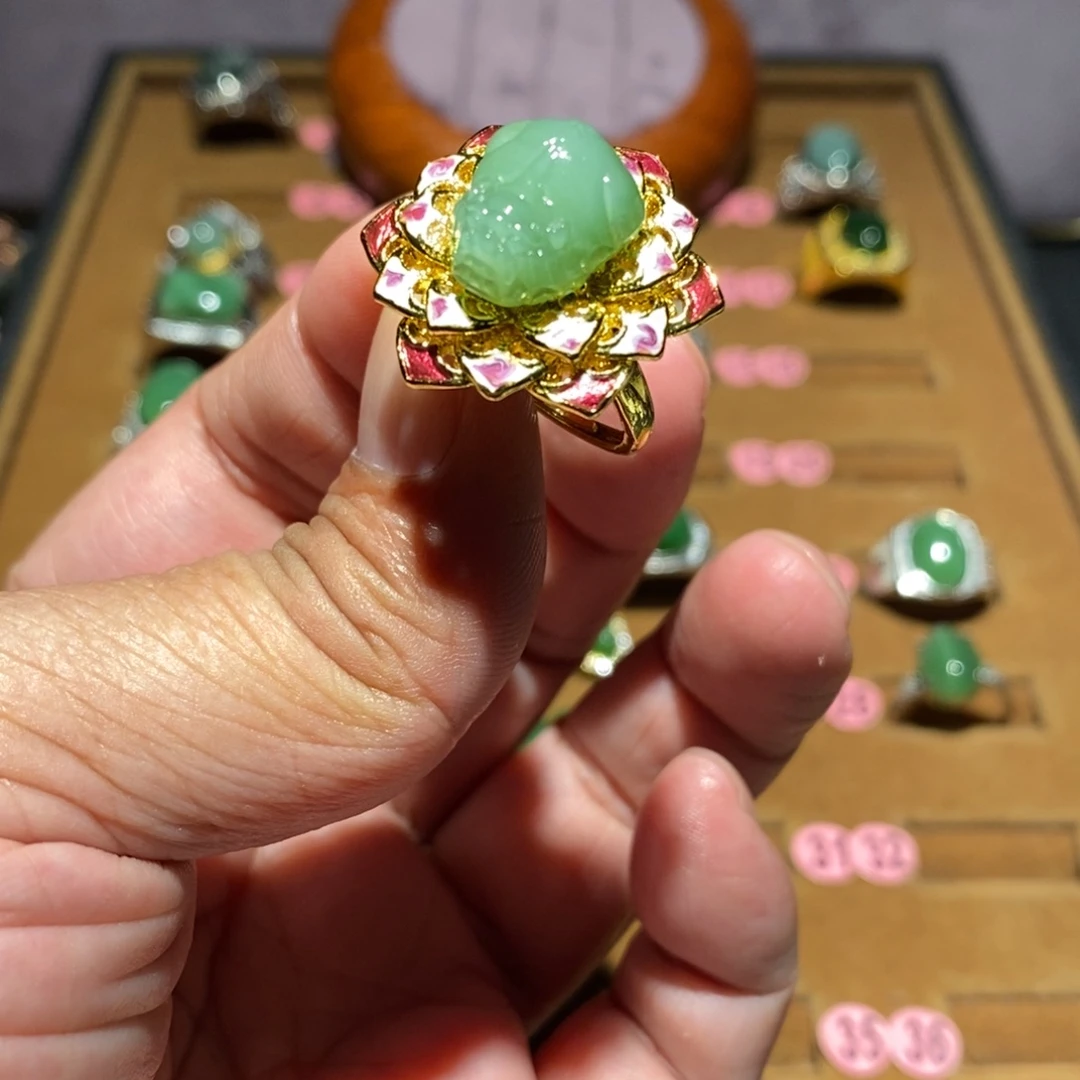 和田玉未镶嵌戒指