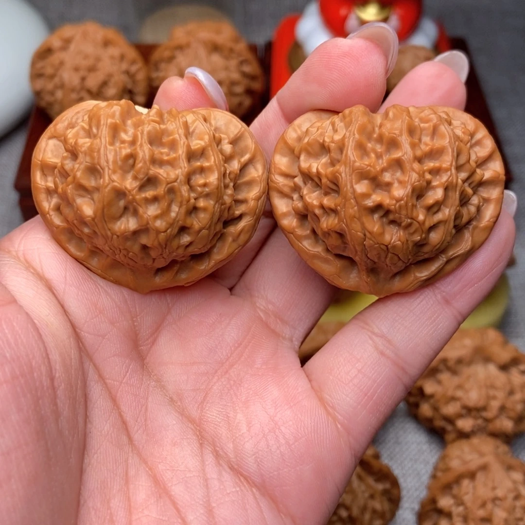 文玩核桃把件桃心宫灯43全品