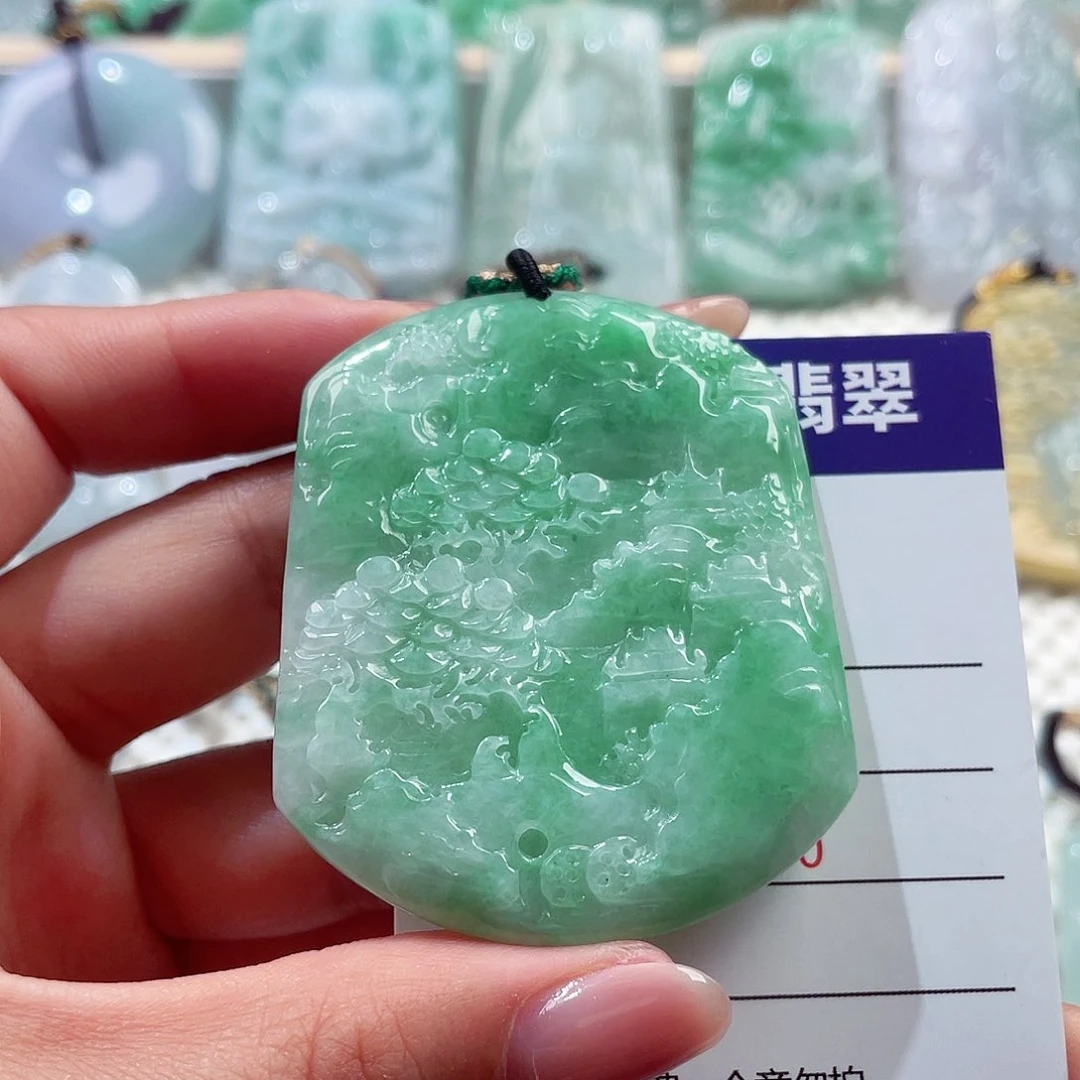 颈饰未镶嵌翡翠山水