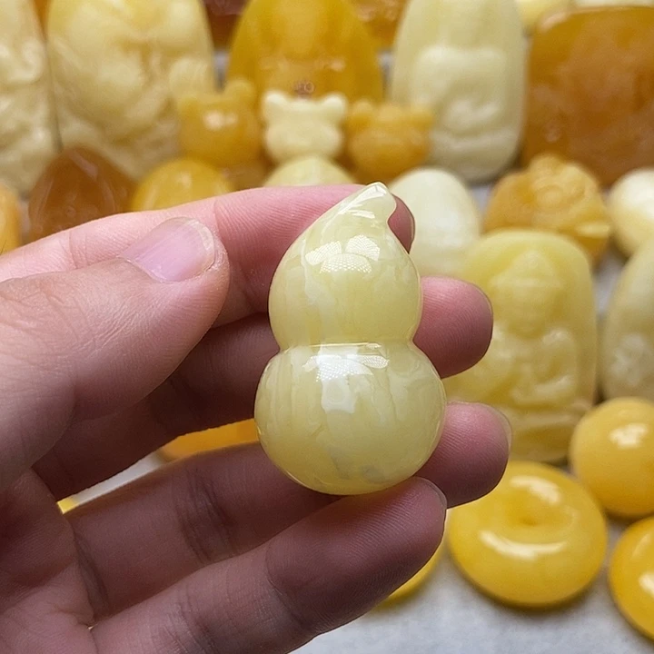 琥珀颈饰未镶嵌琥珀蜜蜡吊坠