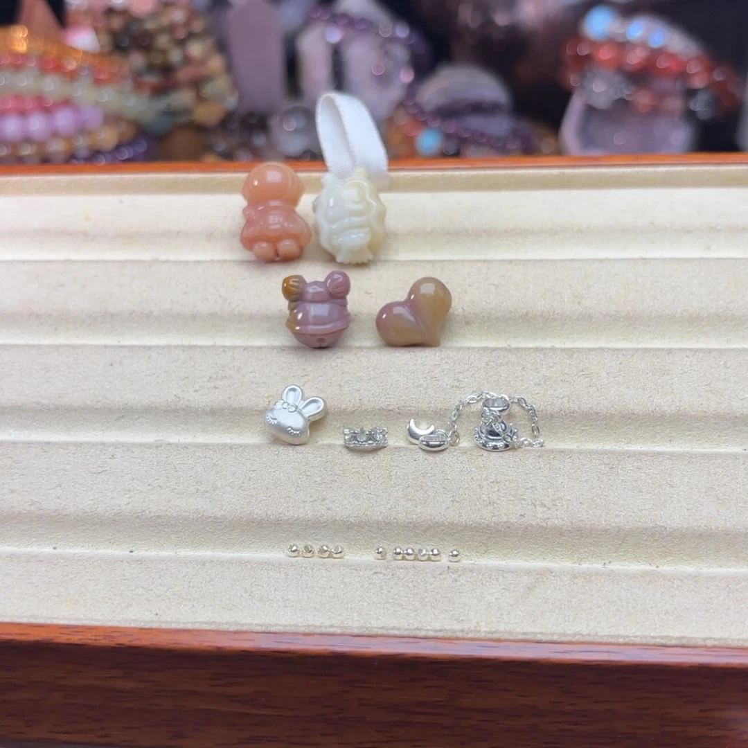 石英质玉未镶嵌珠宝半成品浅*弯