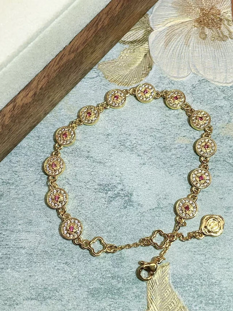 B29金色火龙果点钻钱币手链