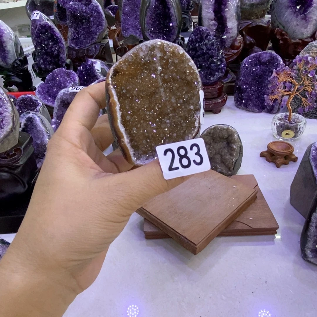 紫晶未镶嵌大型摆件（非配饰）